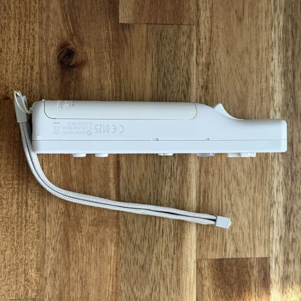 OEM Nintendo‎ Wii Remote White Controller Works Tested Official Authentic READ!*